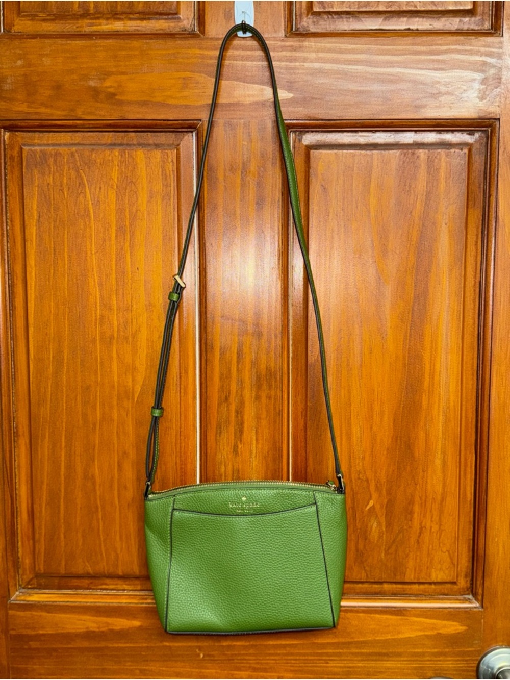 Kate Spade New York Green Pebbled Crossbody Bag Adjustable Strap Inner Pockets